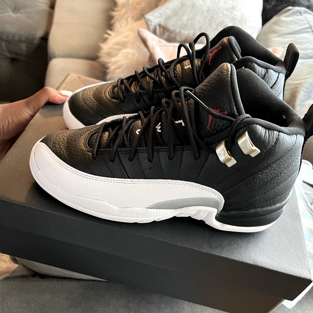 GRADESCHOOL JORDAN 12s ! Size 4.5y